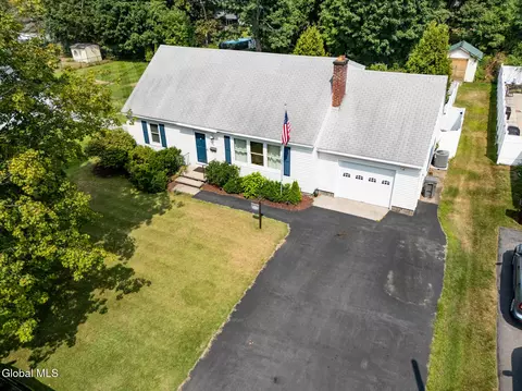 19 Mchugh St, South Glens Falls, NY 12803