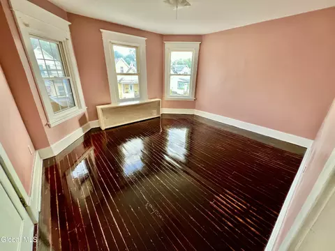 1041 Strong St, Schenectady, NY 12307 photo 4