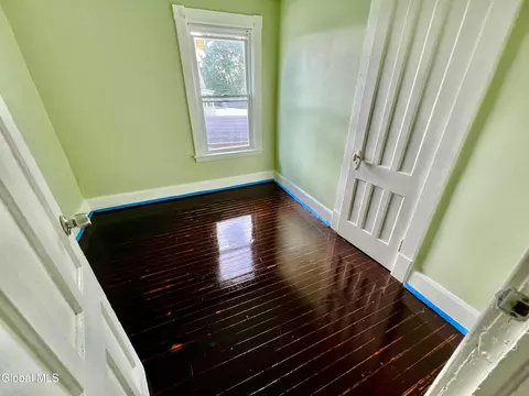 1041 Strong St, Schenectady, NY 12307 photo 5