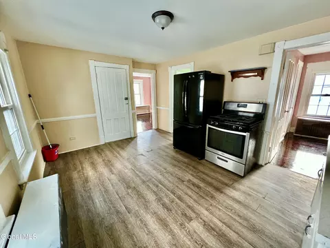 1041 Strong St, Schenectady, NY 12307 photo 8
