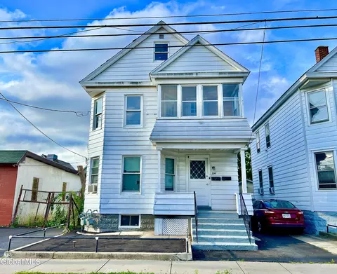 1041 Strong St, Schenectady, NY 12307