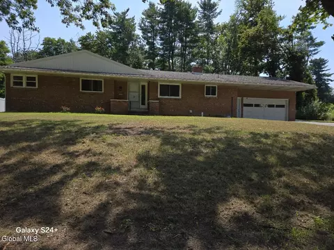 265 Consaul Rd, Albany, NY 12205