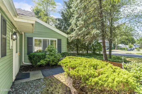 22 Leaf Rd, Delmar, NY 12054 photo 3
