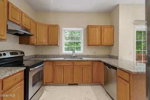 57 Willowbrook Ter, Clifton Park, NY 12065 photo 14