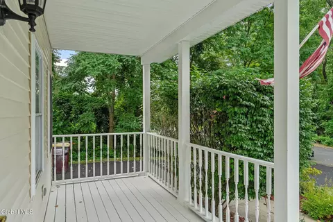 57 Willowbrook Ter, Clifton Park, NY 12065 photo 3