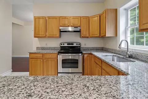 57 Willowbrook Ter, Clifton Park, NY 12065 photo 18