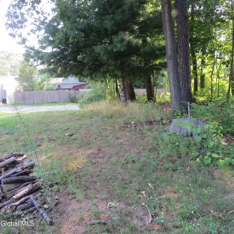 455 Chiswell Rd, Schenectady, NY 12304 photo 11