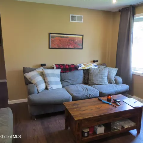 455 Chiswell Rd, Schenectady, NY 12304 photo 13