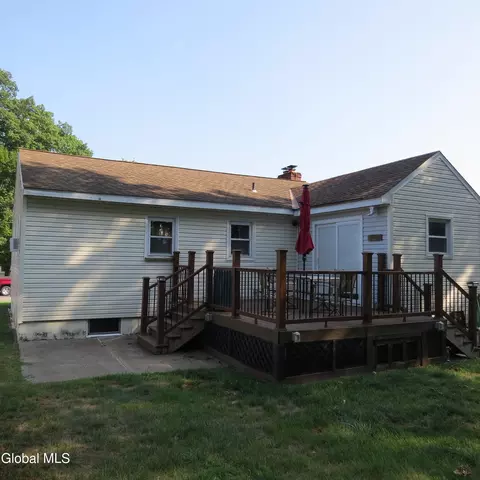 455 Chiswell Rd, Schenectady, NY 12304 photo 3