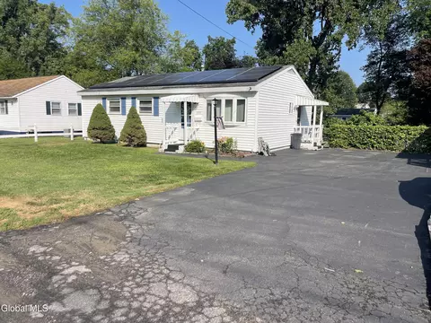 325 Gifford Rd, Schenectady, NY 12304