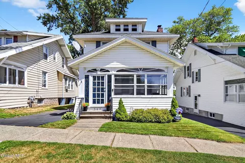 702 8th Ave, Watervliet, NY 12189