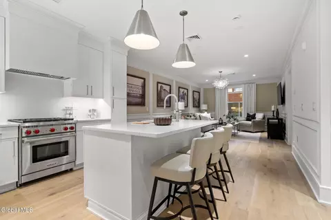 19 Washington St #254 B2, Saratoga Springs, NY 12866