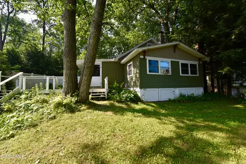 5773 Lake Rd, Galway, NY 12074