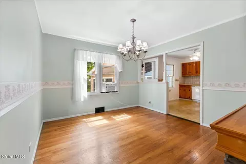 304 Howell St, Schenectady, NY 12303 photo 10