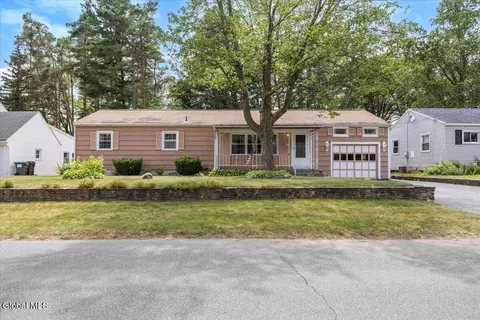 304 Howell St, Schenectady, NY 12303