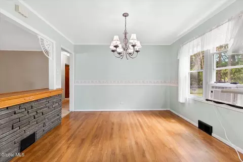 304 Howell St, Schenectady, NY 12303 photo 9