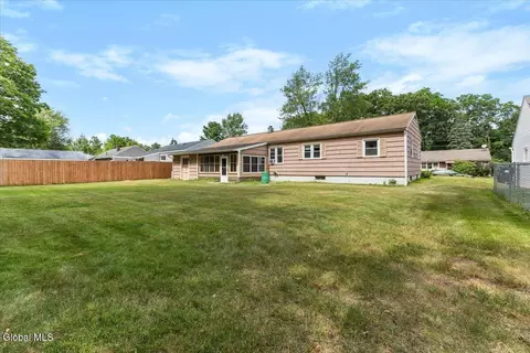 304 Howell St, Schenectady, NY 12303 photo 28