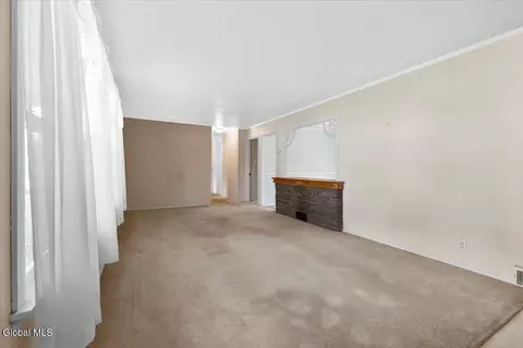 304 Howell St, Schenectady, NY 12303 photo 8