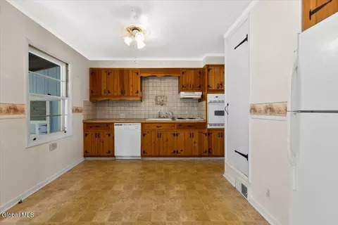 304 Howell St, Schenectady, NY 12303 photo 13