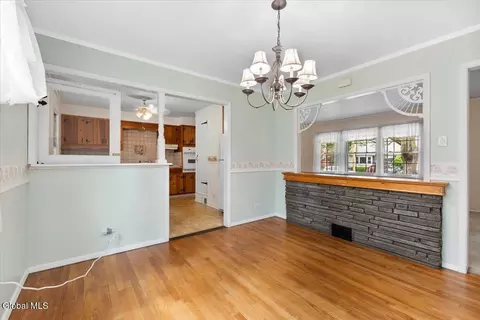 304 Howell St, Schenectady, NY 12303 photo 7