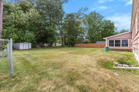 304 Howell St, Schenectady, NY 12303 photo 32