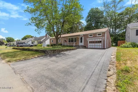 304 Howell St, Schenectady, NY 12303 photo 2