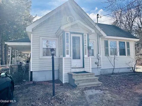 158 Lincoln Ave, Colonie, NY 12205