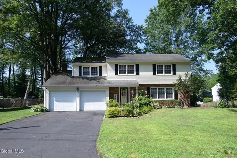 37 Salem Rd, Delmar, NY 12054