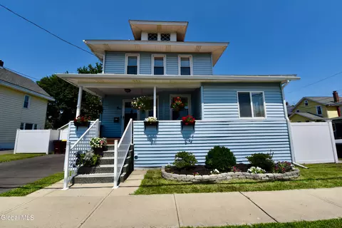 1 Delaware Ct, Watervliet, NY 12189