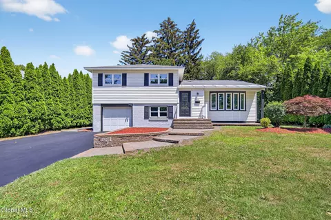 2290 Van Rensselaer Dr, Schenectady, NY 12309