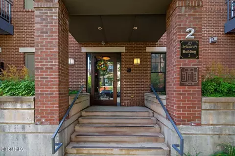 30 Whistler Ct #212, Saratoga Springs, NY 12866