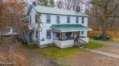 36 River St, Hudson Falls, NY 12839