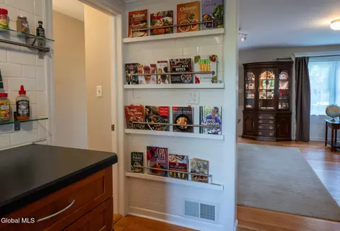 Kitchen - 24 Greenleaf Dr, Delmar, NY 12054 photo 4 of 4