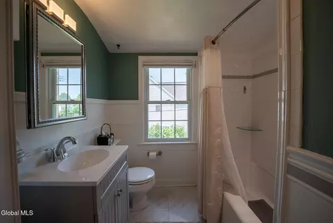Bath - 24 Greenleaf Dr, Delmar, NY 12054 photo 4 of 4