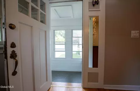 Entry Way - 24 Greenleaf Dr, Delmar, NY 12054 photo 4 of 5