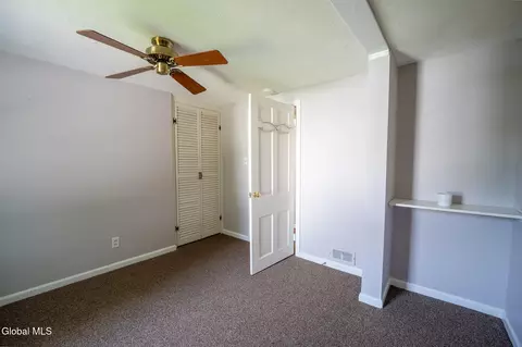 Bedroom - 24 Greenleaf Dr, Delmar, NY 12054 photo 6 of 8
