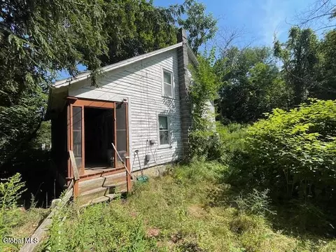 131 Home St, Hoosick Falls, NY 12090