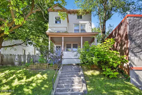 644 Myrtle Ave, Albany, NY 12208