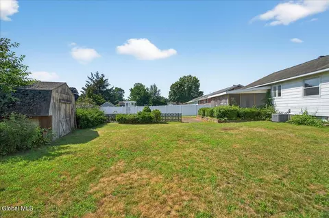 13 Bertone Dr, Schenectady, NY 12306 photo 37