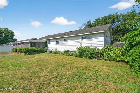 13 Bertone Dr, Schenectady, NY 12306 photo 38