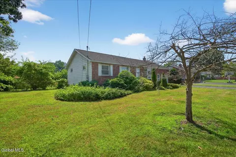 13 Bertone Dr, Schenectady, NY 12306 photo 43