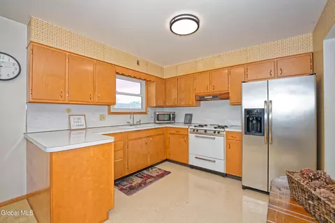 148 Oregon Ave, Schenectady, NY 12304 photo 18
