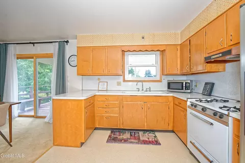 148 Oregon Ave, Schenectady, NY 12304 photo 17