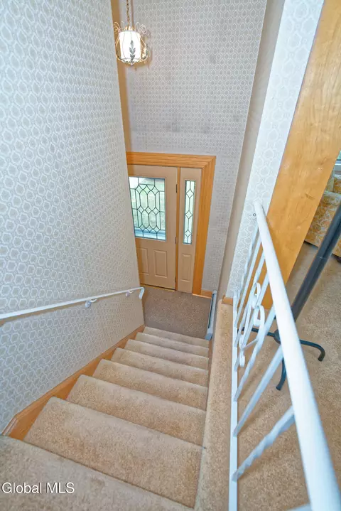 148 Oregon Ave, Schenectady, NY 12304 photo 8