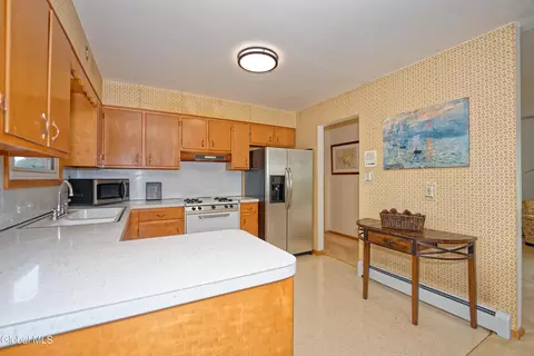 148 Oregon Ave, Schenectady, NY 12304 photo 19