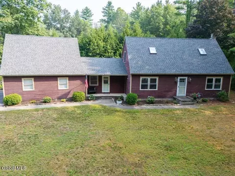 129 Pitcher Rd, Queensbury, NY 12804