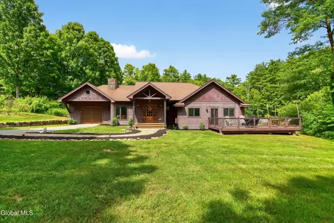 21 Browns Way, Fort Ann, NY 12827