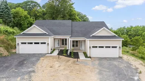 229 Cemetery Rd, Troy, NY 12182