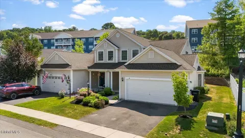 48 Lori Jean Pl, Troy, NY 12182
