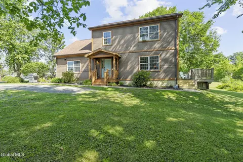 1550 Best Rd, Rensselaer, NY 12144